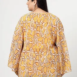 plusS Mustard Yellow Plus Size Animal Printed Keyhole Neck Slit Sleeve Longline Tops image 2