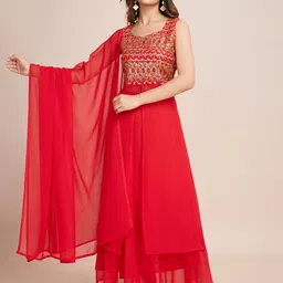 amalak Women Silk Blend Kurta Pant Dupatta Set image 3