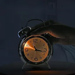 birudmart Analog Silver Clock image 5