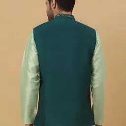 kraft india Printed Men Waistcoat image 2