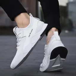 tr Walking Shoes For Men image 3