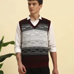 Men Colorblock V Neck Maroon Sweater-image-10