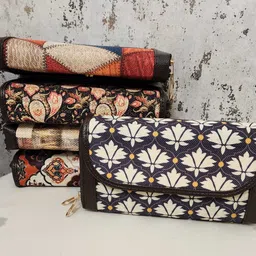 babbotty Casual Blue Clutch-picture-14