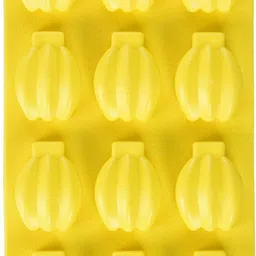 royaldeals Banana Ice cube Silicone Tray Yellow Silicone Ice Cube Tray image 3