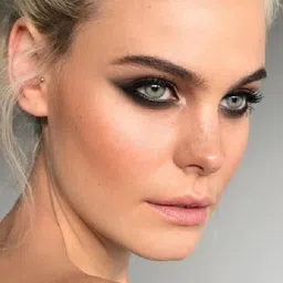 luster shine Water-Proof And Smudge-Proof Kajal For Daily Use image 5