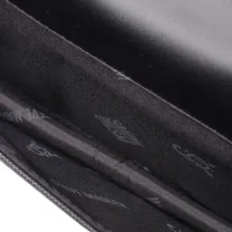 steve madden Women Bnano Bi-Fold Wallet with Detachable Chain Strap image 5