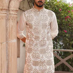 jompers Men Embroidered Silk Blend Straight Kurta-picture-31