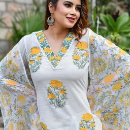 housofcommon Women Pure Cotton Kurta Pant Dupatta Set image 4