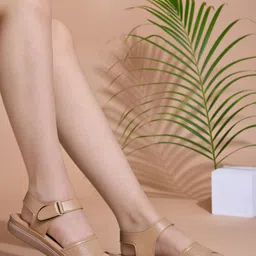 shoetopia Women Flats Sandal image 3