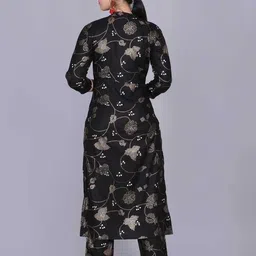 isha e kart Women Viscose Rayon Kurta Palazzo Set image 2