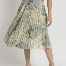 Women Printed Flared Dark Green Skirt-image-79