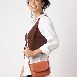 Fastrack Half Moon Sling Bag-picture-22