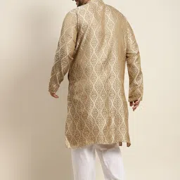 SOJANYA PLUS Men Beige & Golden Jacquard Silk Woven Design Straight Kurta image 3