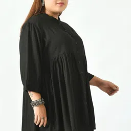 saakaa Casual Regular Sleeves Solid Women Black Top image 4