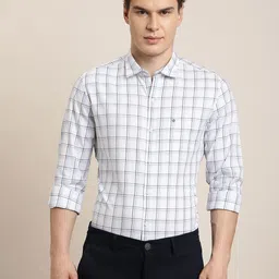 turtle Men Slim Fit Checkered Spread Collar Casual Shirt image 4