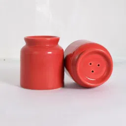 the decor lane Tasteful Twins Red Ceramic (Set of 2) Salt & Pepper Shaker image 4