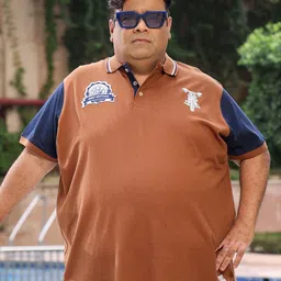 Men Colorblock Polo Neck Pure Cotton Brown T-Shirt-image-4