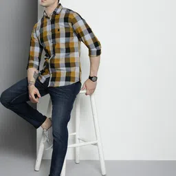 the indian garage co. Men Slim Fit Checkered Cut Away Collar Casual Shirt image 1