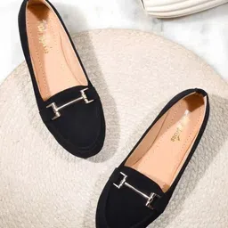 shipee Women Flats Sandal-picture-24