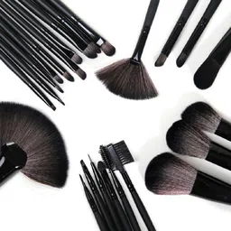 yoana Professional Series Makeup Brush Set With Leather Pouch - Jet Black image 2