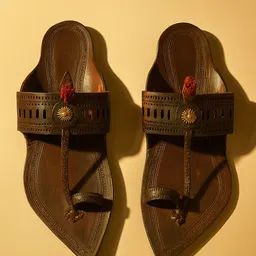 kolhapuri Men Sandal image 2