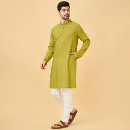 indus route by pantaloons Men Solid Viscose Rayon Straight Kurta image 3