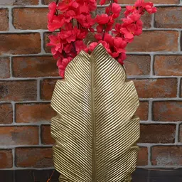 Maison Modern Gold Toned Leaf Shaped Flower Vase-image-47