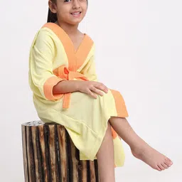 Creeva Solid Hooded Bath Robe image 3