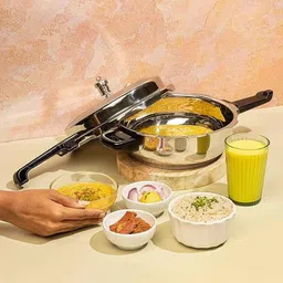 Vinod 4.5L 18/8 Stainless Steel Induction Friendly Outer Lid Pressure Cooker, PSBSR image 3