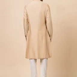 Tasva Men Beige Solid Long Sleeves Kurta image 3