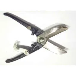 Lovely Jet 12 Inch Tin Cutter with Spring image 4