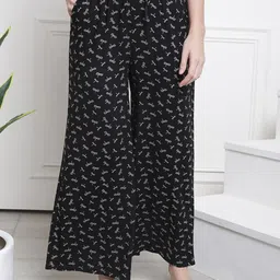 Claura Black & White Printed Flared Cotton Lounge Pants-picture-25