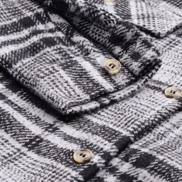 roadster Women Regular Fit Checkered Casual Shirt image 3