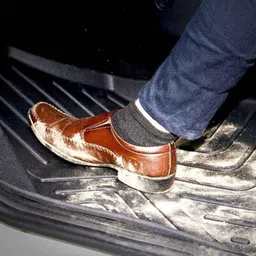 Galio GLLM-013 3 Pcs TPV Long Car Floor Mat Set for Maruti Suzuki Brezza 2020 image 2