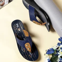 rridders Women Slippers image 5