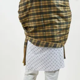 Vrinde Wool Checkered Men Shawl image 4