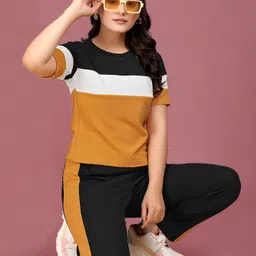 sakarmaa Tshirt Pant Western Set-picture-10