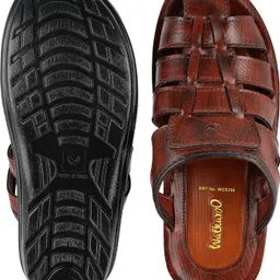 walkaroo Men Sandal image 4