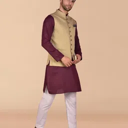 svatantra Men Pure Cotton Kurta Pyjama Ethnic Jacket Set image 3