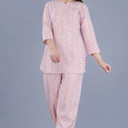 vaaliyan Women Night Suit Set Pink Self Design image 1
