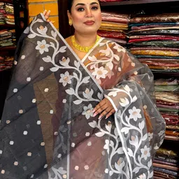 basanta bilash Floral Print, Woven, Polka Print Jamdani Cotton Blend Saree image 3