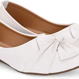 ravis Stylish and Comfortable Bellies For Women image 4