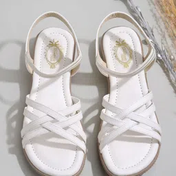 shoetopia Women Flats Sandal image 3