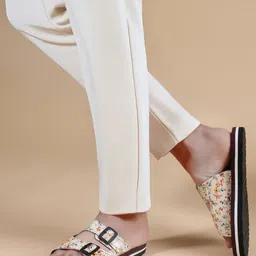 two soft Women Slippers-picture-44