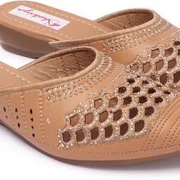 shokiya Women Bellies Sandal-picture-17