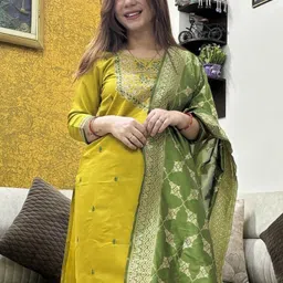 trijal fab Women Cotton Blend Kurta Pant Dupatta Set image 3