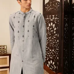 house of pataudi Men Floral Print Polyester Straight Kurta image 1