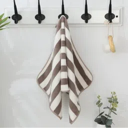 adiyal Microfiber 300 GSM Face Towel Set image 4