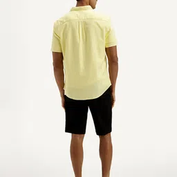 levi's Men Slim Fit Solid Spread Collar Casual Shirt image 3