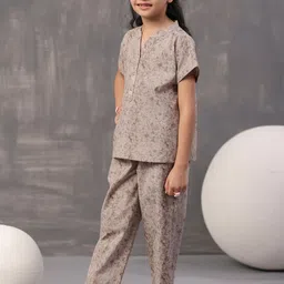 SANSKRUTIHOMES Girls Printed Pure Cotton Top With Pyjamas image 3